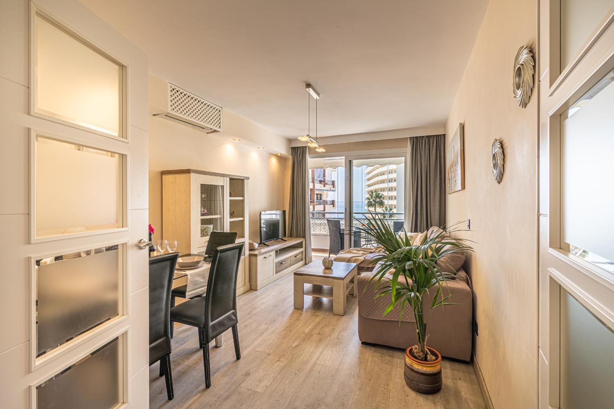 City Center Apartment In มาร์เบยา ภายนอก รูปภาพ