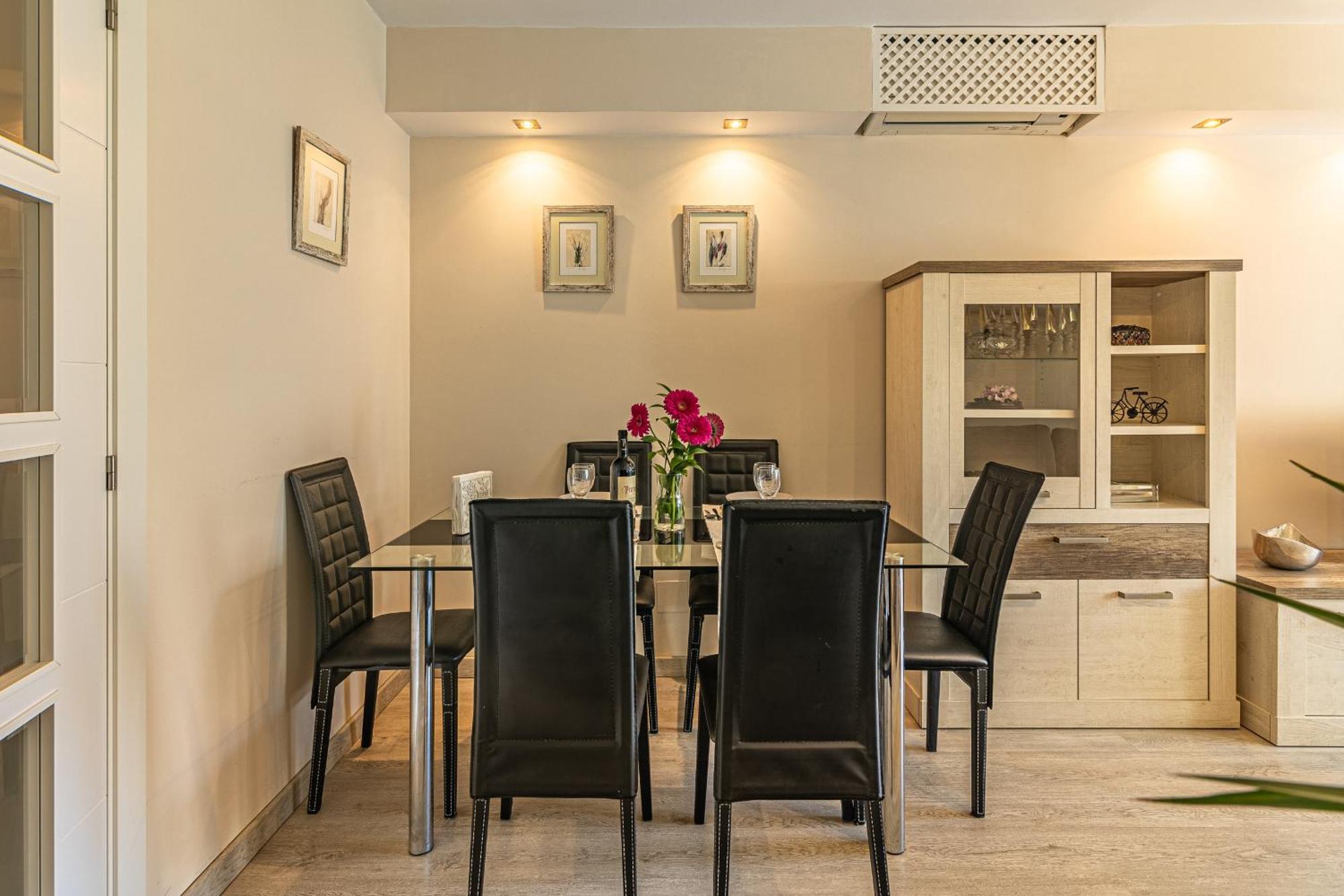 City Center Apartment In มาร์เบยา ภายนอก รูปภาพ